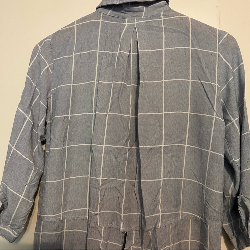 Sim & Sam Button Up Blouse - Picture 9 of 9
